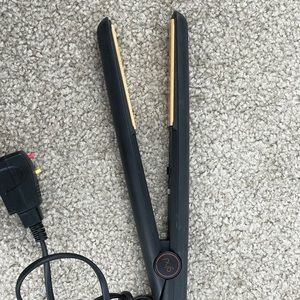 GHD classic styler flat iron